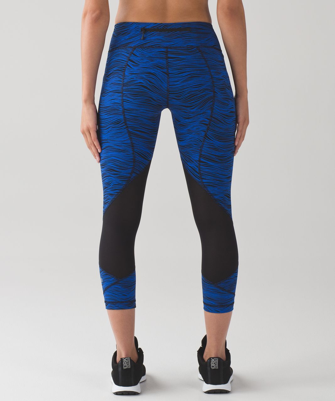 lululemon pace rival crop blue