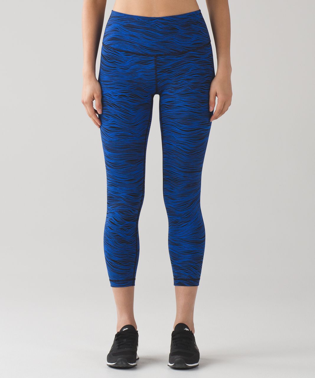 Lululemon Size 8 Black Blue Athletic Pants – Alaskan Dames