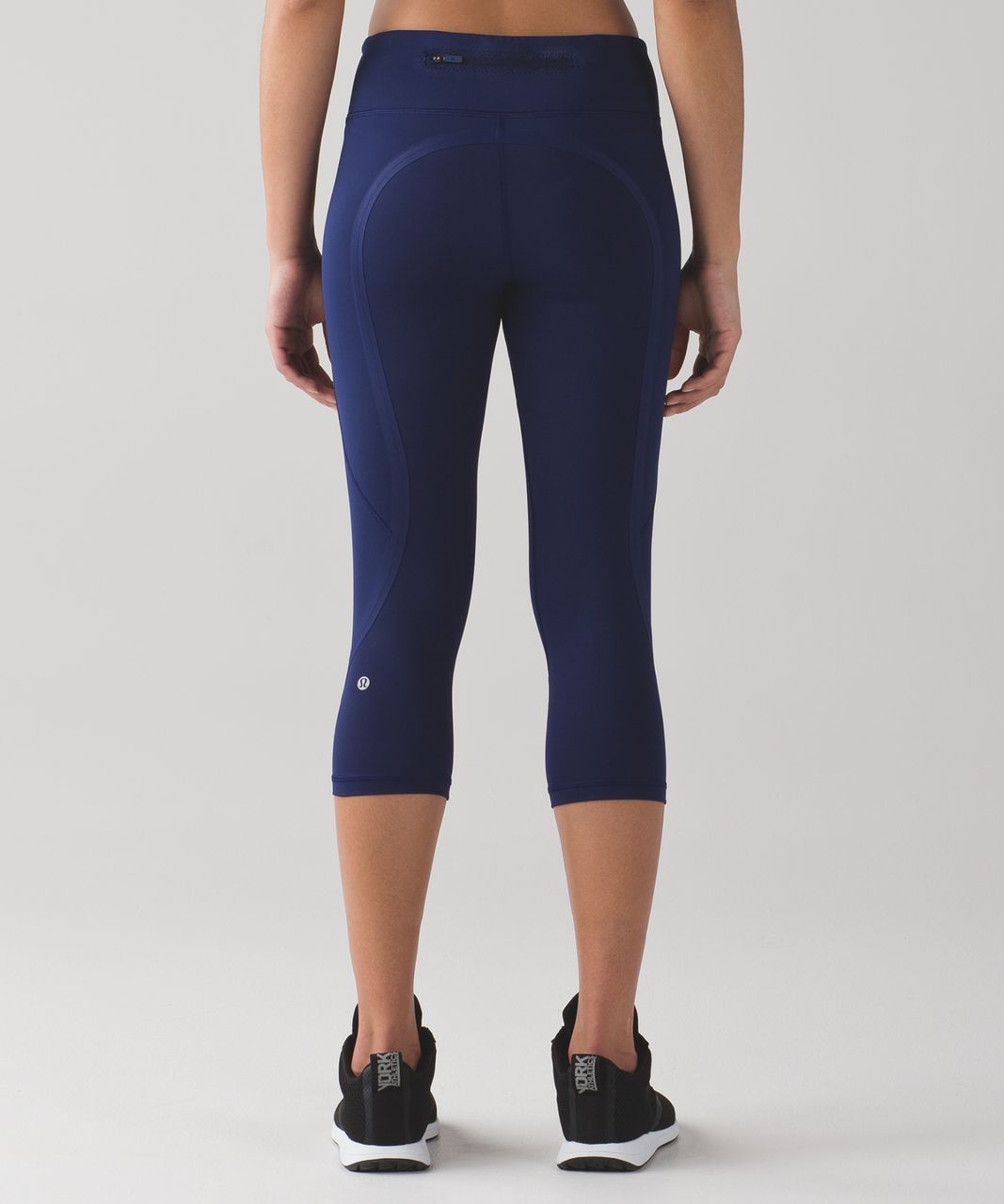 Lululemon Women's Size 2 Hero Blue On Track Crop Leggings 19 Navy Luxtreme  EUC