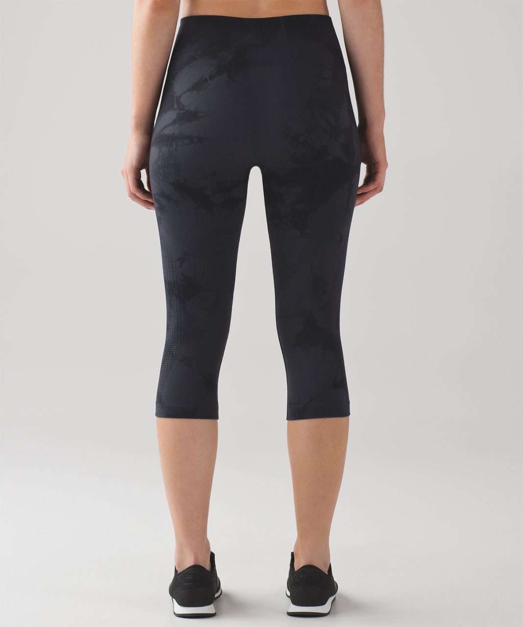 Lululemon Womens In The Flow Crop Leggings Size 6 Charcoal Coal Seamless  Pants