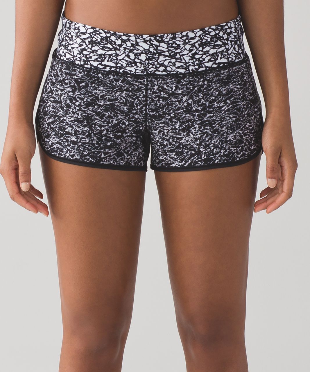 Lululemon Speed Short (H2O 2 1/2") - Iced Wave White Black / Black / Ice Breaker White Black