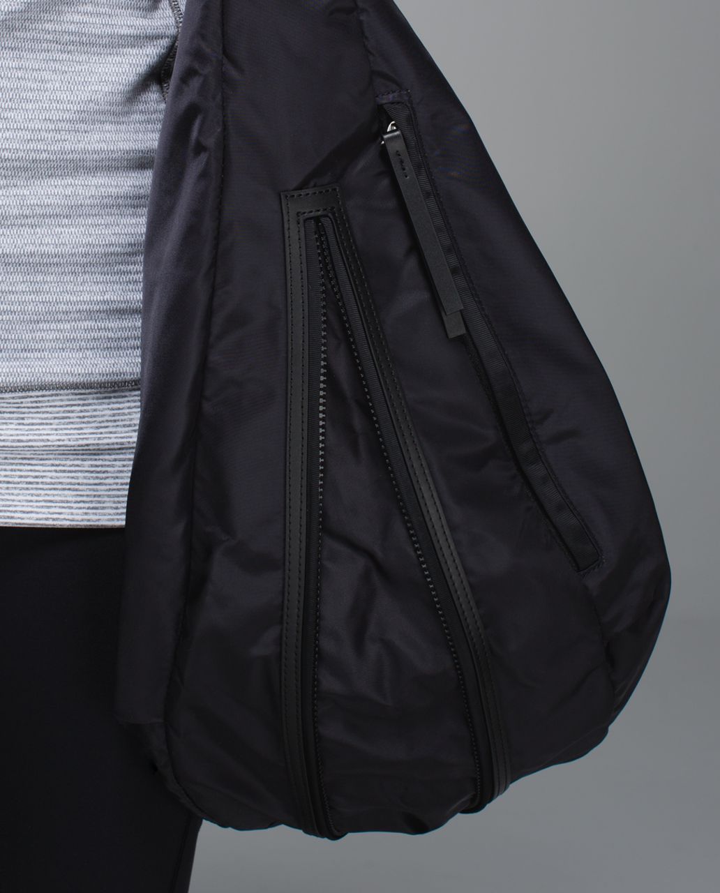 Lululemon Resolution Hobo - Black (First Release)