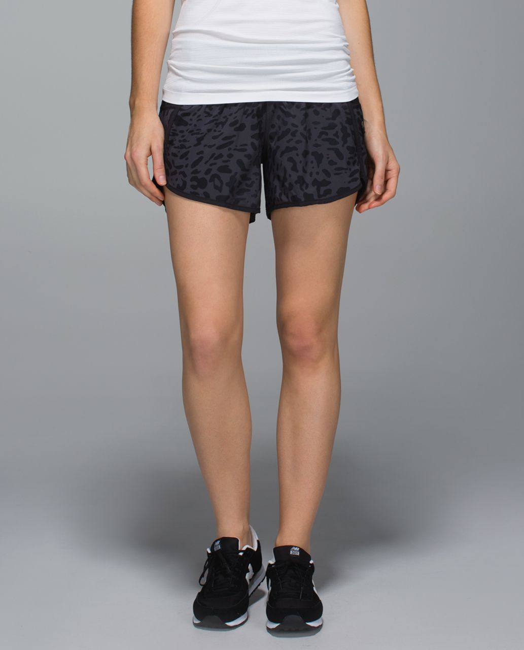 Lululemon Tracker Short II *4-way Stretch - Animal Swirl Deep Coal Black / Black