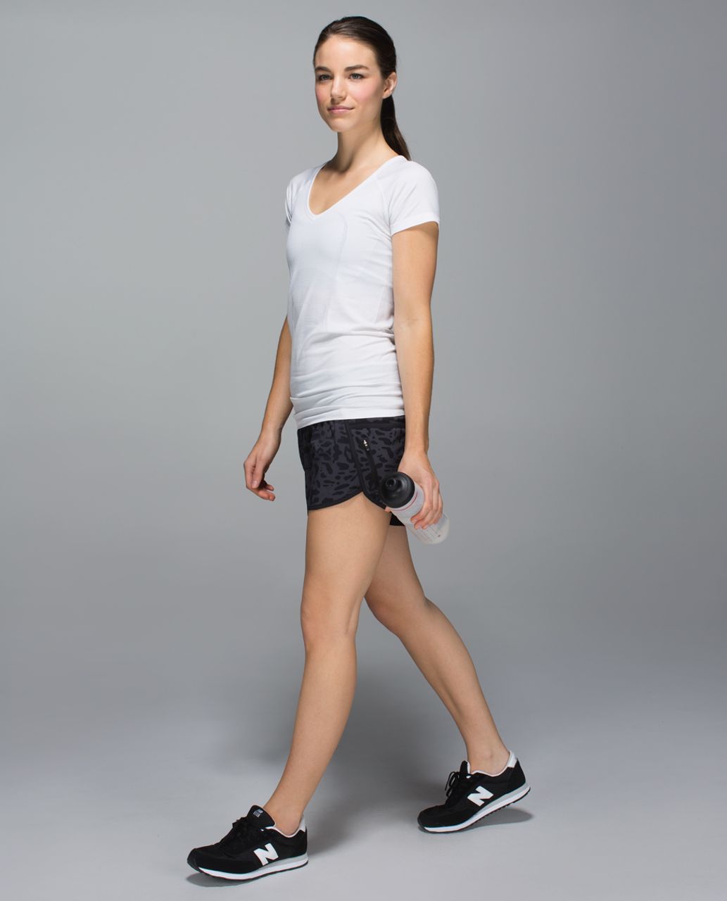 Lululemon Tracker Short II *4-way Stretch - Animal Swirl Deep Coal Black / Black