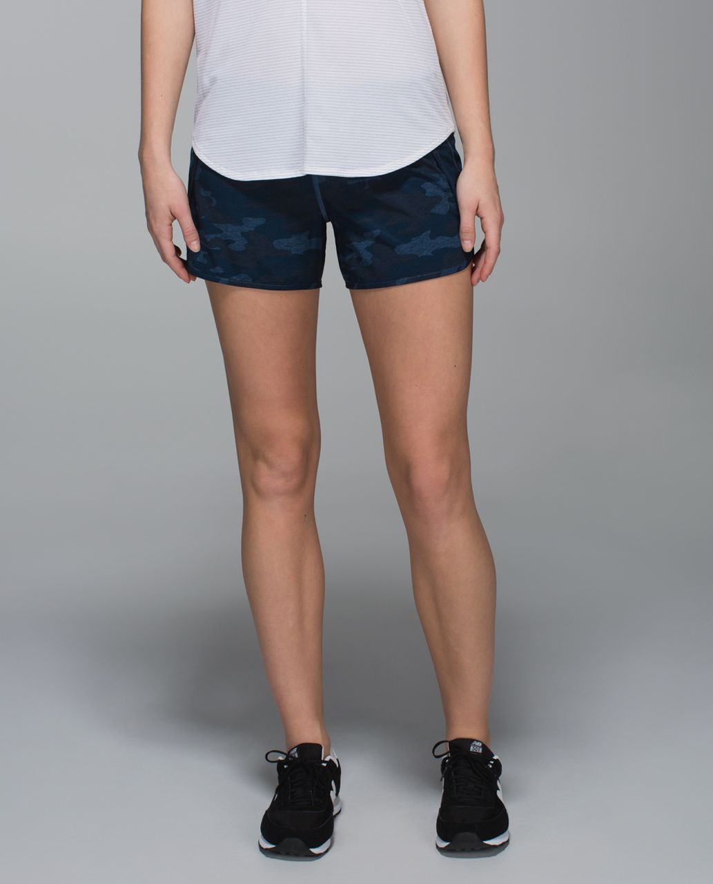 Lululemon Run Times Short *4-way Stretch - Heathered Texture Lotus Camo Oil  Slick Blue / Alberta Lake - lulu fanatics