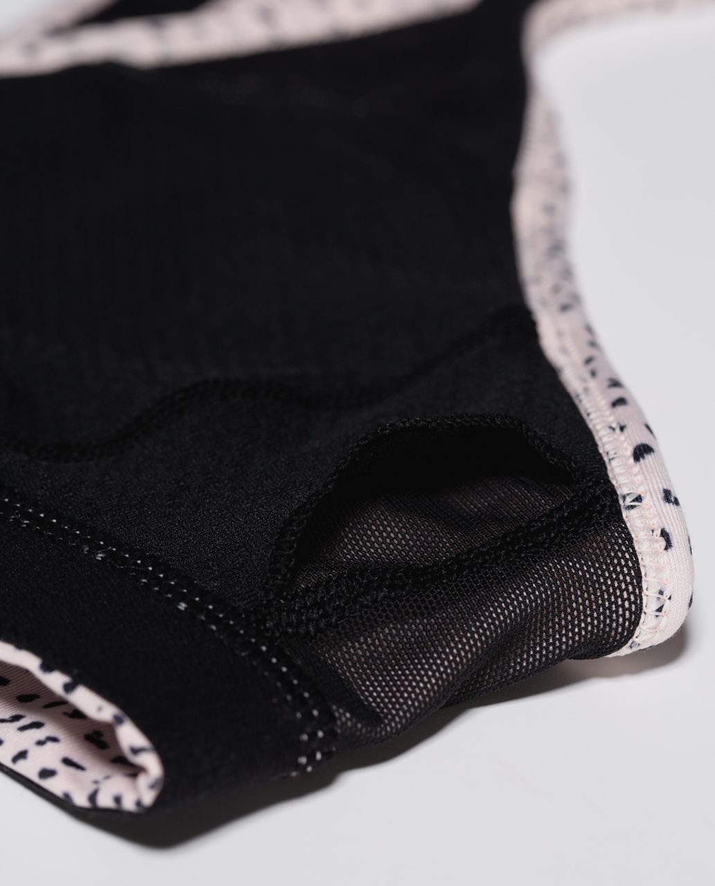 Lululemon Easy Breath Bra - Speckle Dot Parfait Pink Black