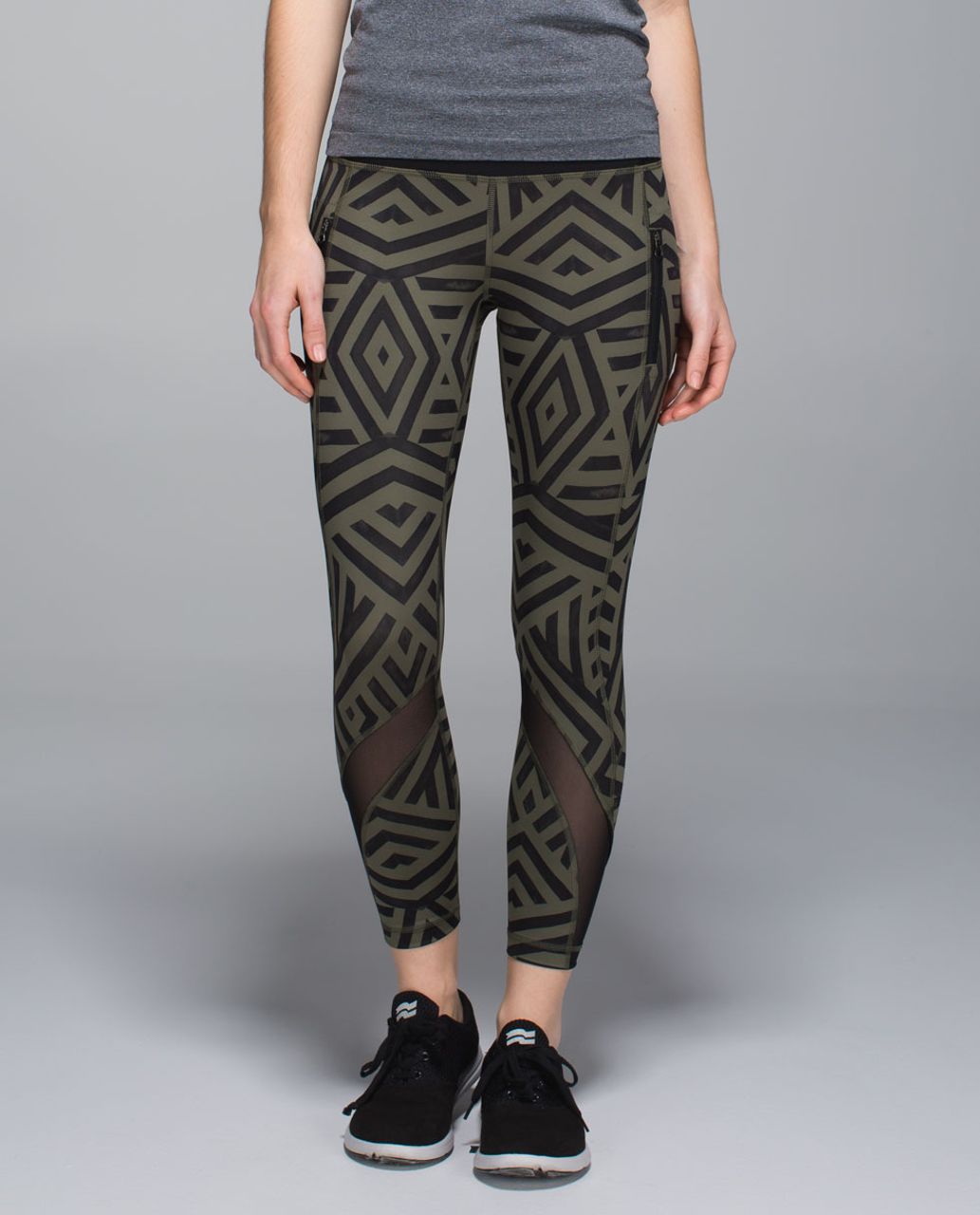 Lululemon Inspire Tight II *Full-On Luxtreme - Chevron Shuffle Fatigue Green Black / Black