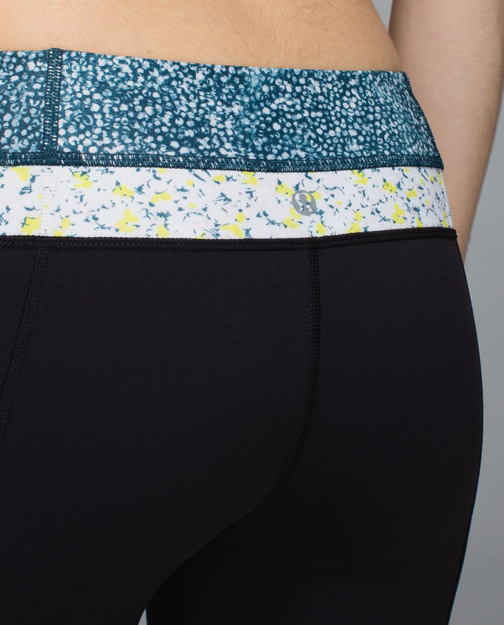 Lululemon Groove Pant *Full-On Luon (Regular) - Black / Pebble Print ...