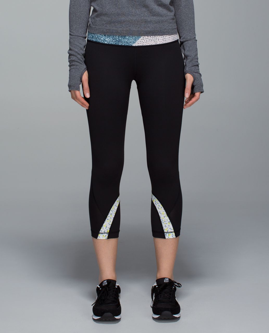 Lululemon Run: Inspire Crop II - Black / Wi14 Quilt 18 / Fresh