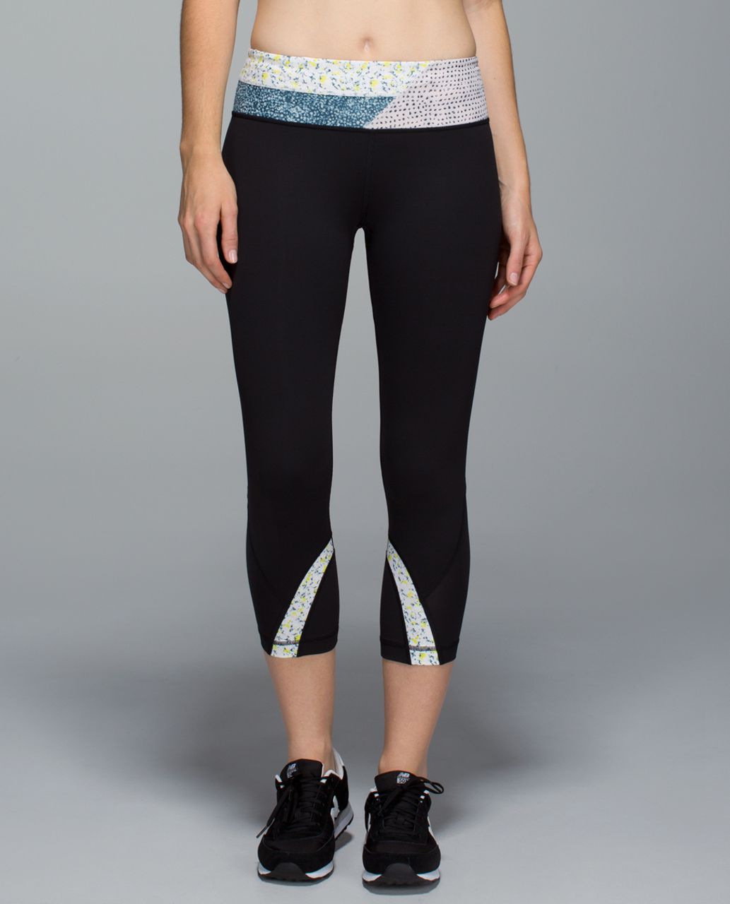 Buy the Lululemon Inspire Crop Leggings Jumbo Inky Floral Black Inkwell  Black/Blue Women's Size 4