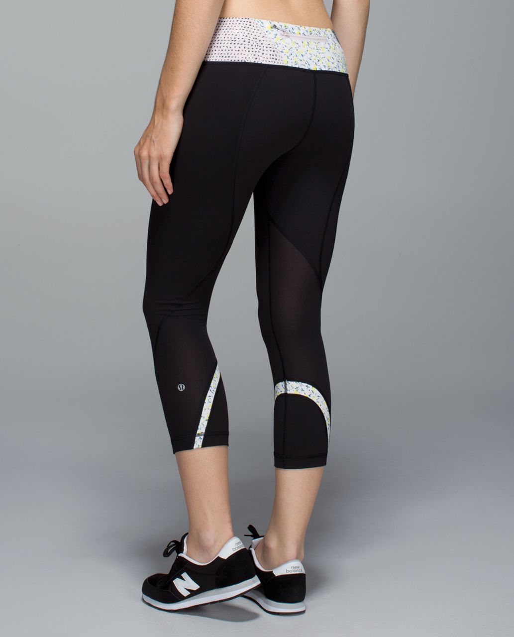 Buy the Lululemon Inspire Crop Leggings Jumbo Inky Floral Black Inkwell  Black/Blue Women's Size 4