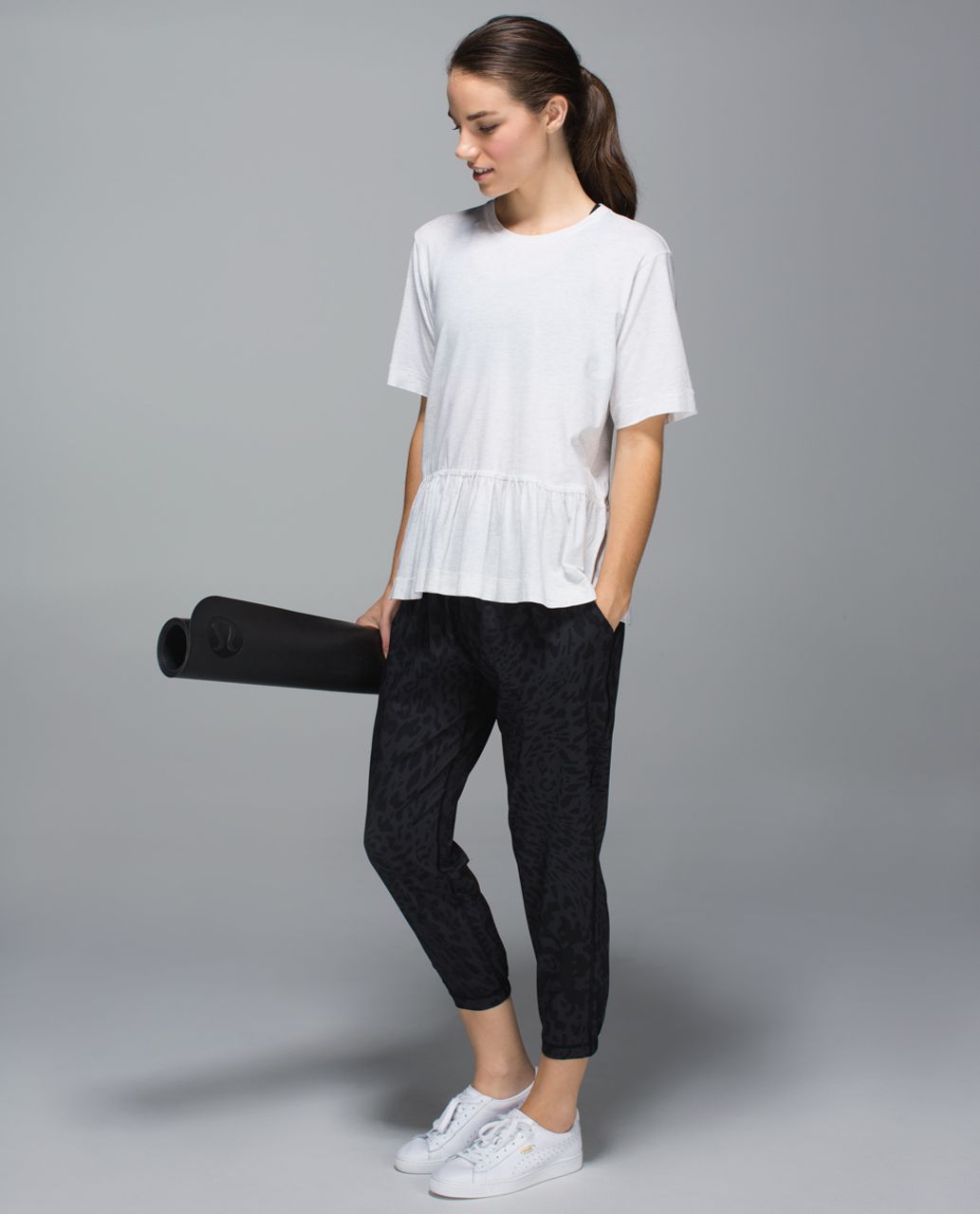 Lululemon Namaskar Crop - Animal Swirl Deep Coal Black