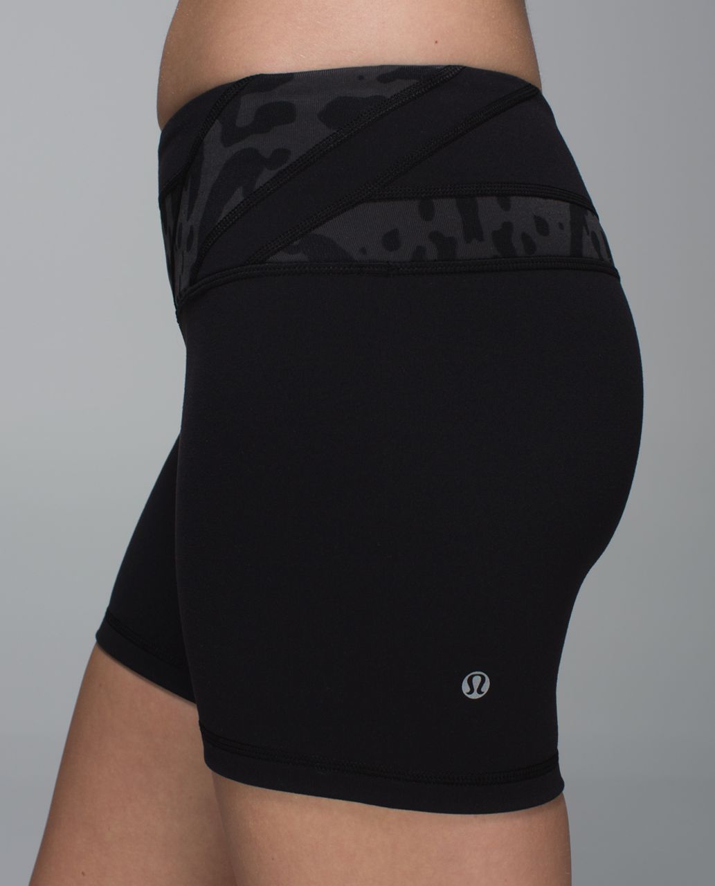 Lululemon Groove Short *Full-On Luon (Regular) - Black / Wi14 Quilt 5