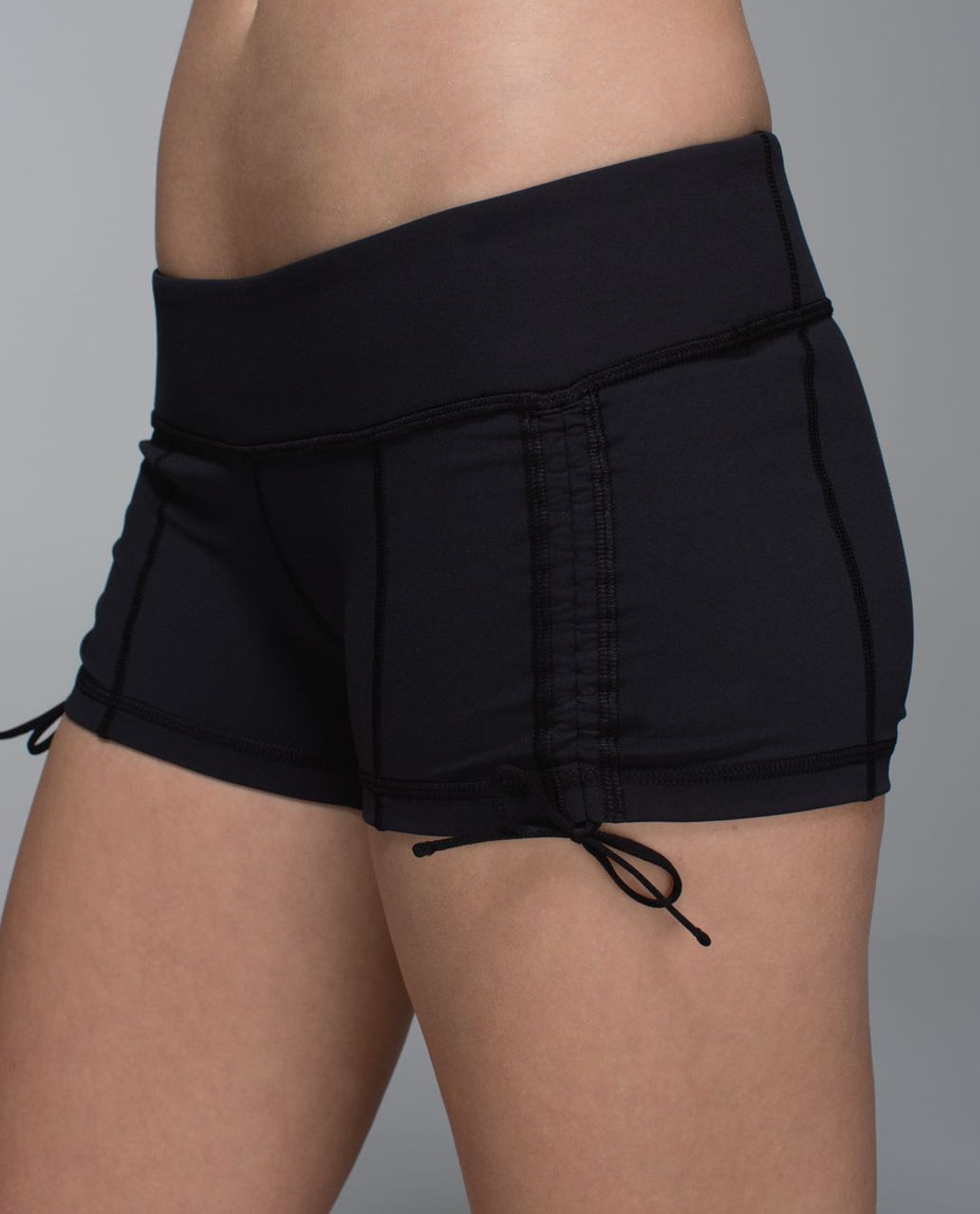 Lululemon Hot Hot Short - Black