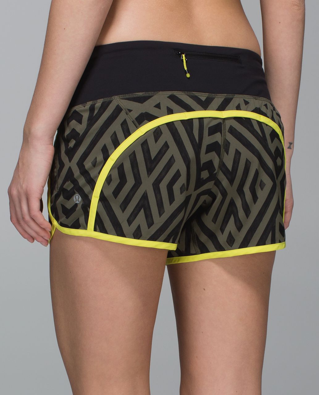 Lululemon Run Times Short *4-way Stretch - Chevron Shuffle Fatigue Green Black / Split Pea / Black