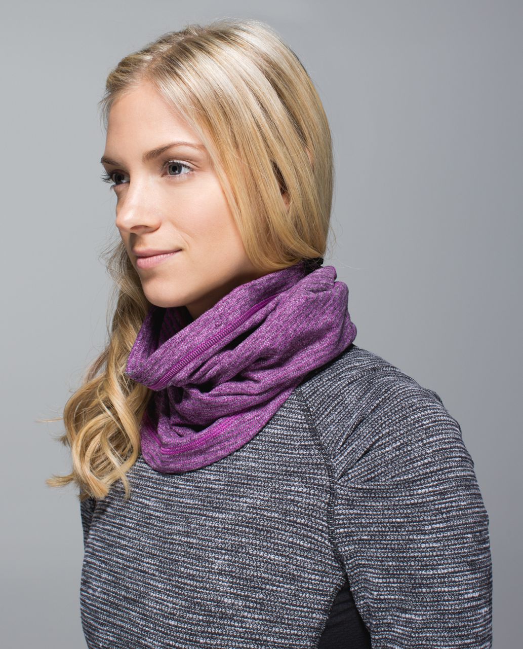 Lululemon Run With Me Neck Warmer - Mini Check Pique Ultra Violet Heathered Black