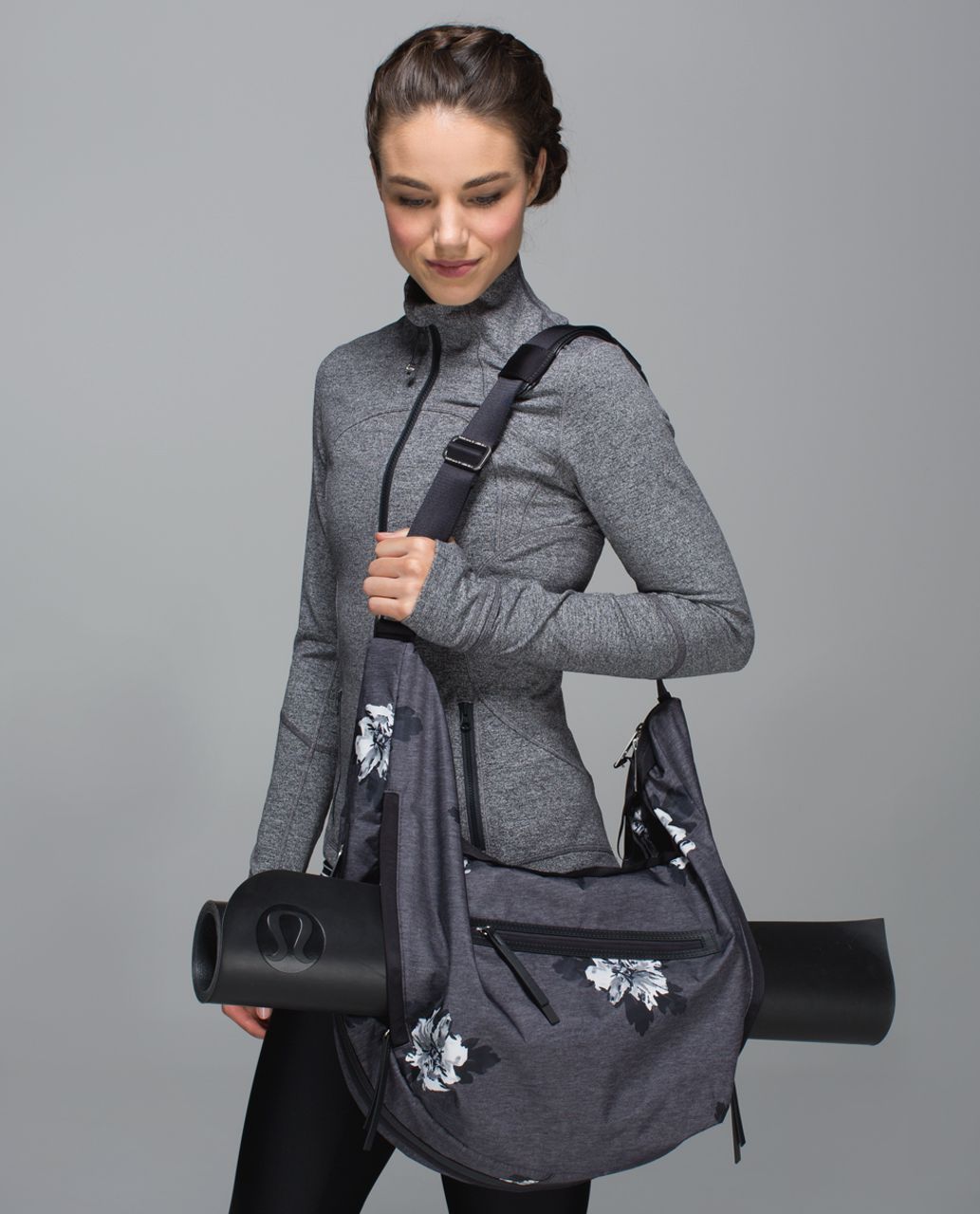 Lululemon Resolution Hobo - Atomic Flower Silver Spoon Black / Deep Coal