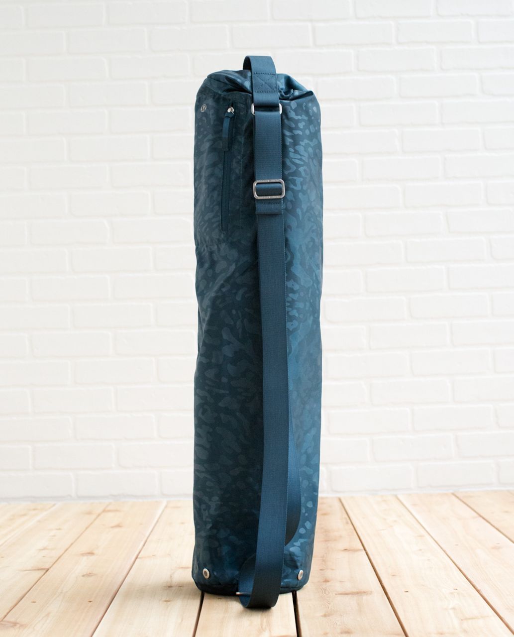 Lululemon Drishti Yoga Tote - Animal Swirl Embossed Alberta Lake / Alberta Lake