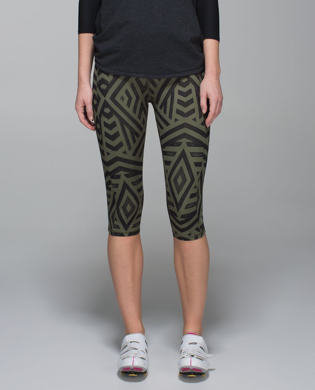 Lululemon Clip-In Crop - Chevron Shuffle Fatigue Green Black / Black