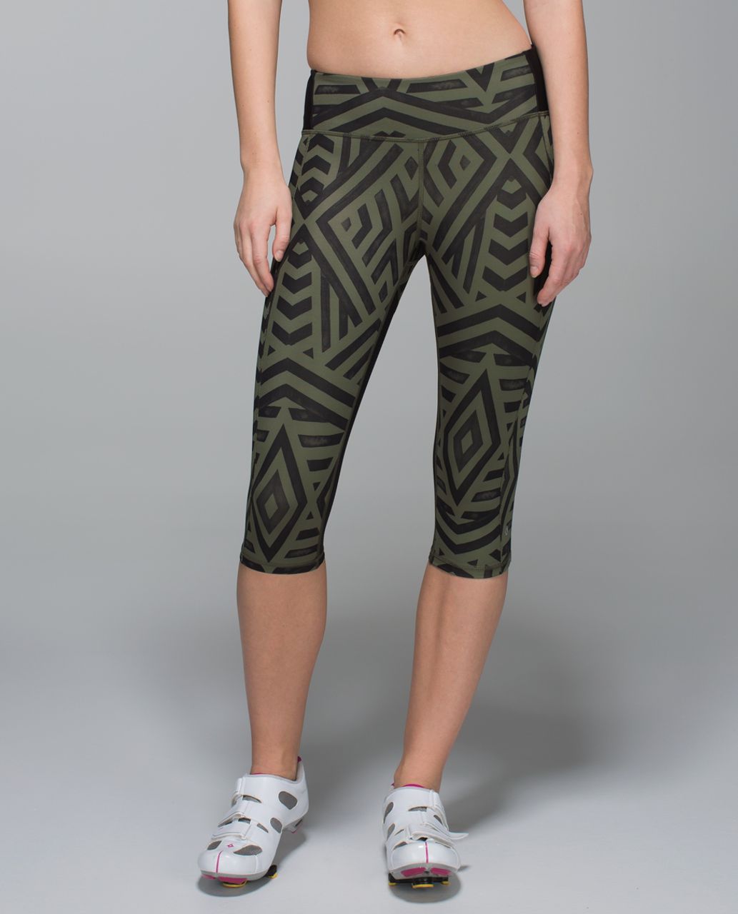 Lululemon Clip-In Crop - Chevron Shuffle Fatigue Green Black / Black