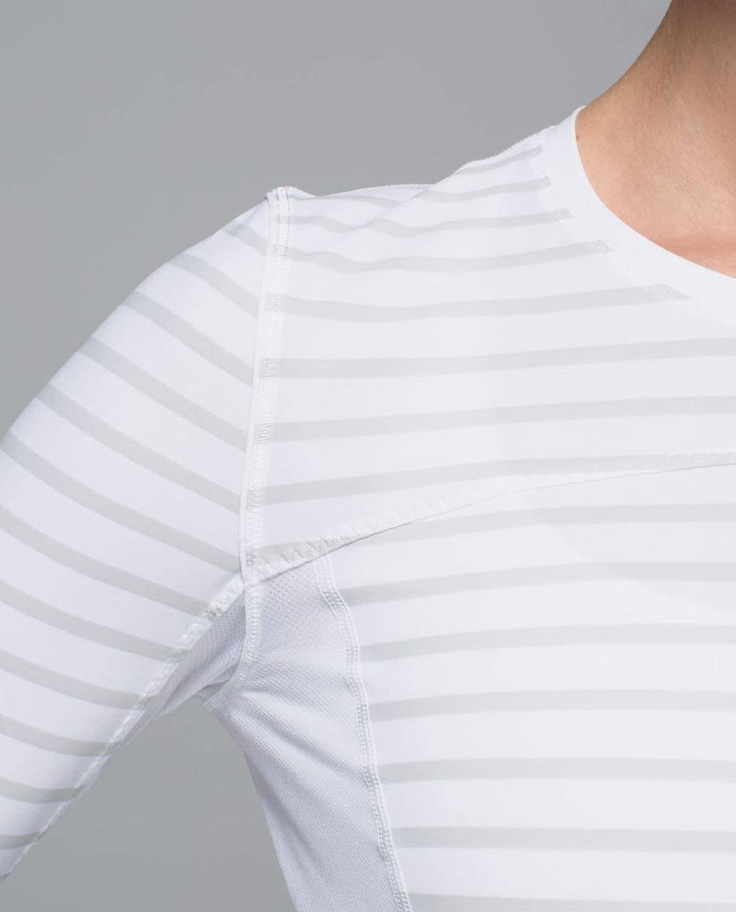 Lululemon Runbeam Long Sleeve - Yachtie Stripe Printed White Silver Spoon / White