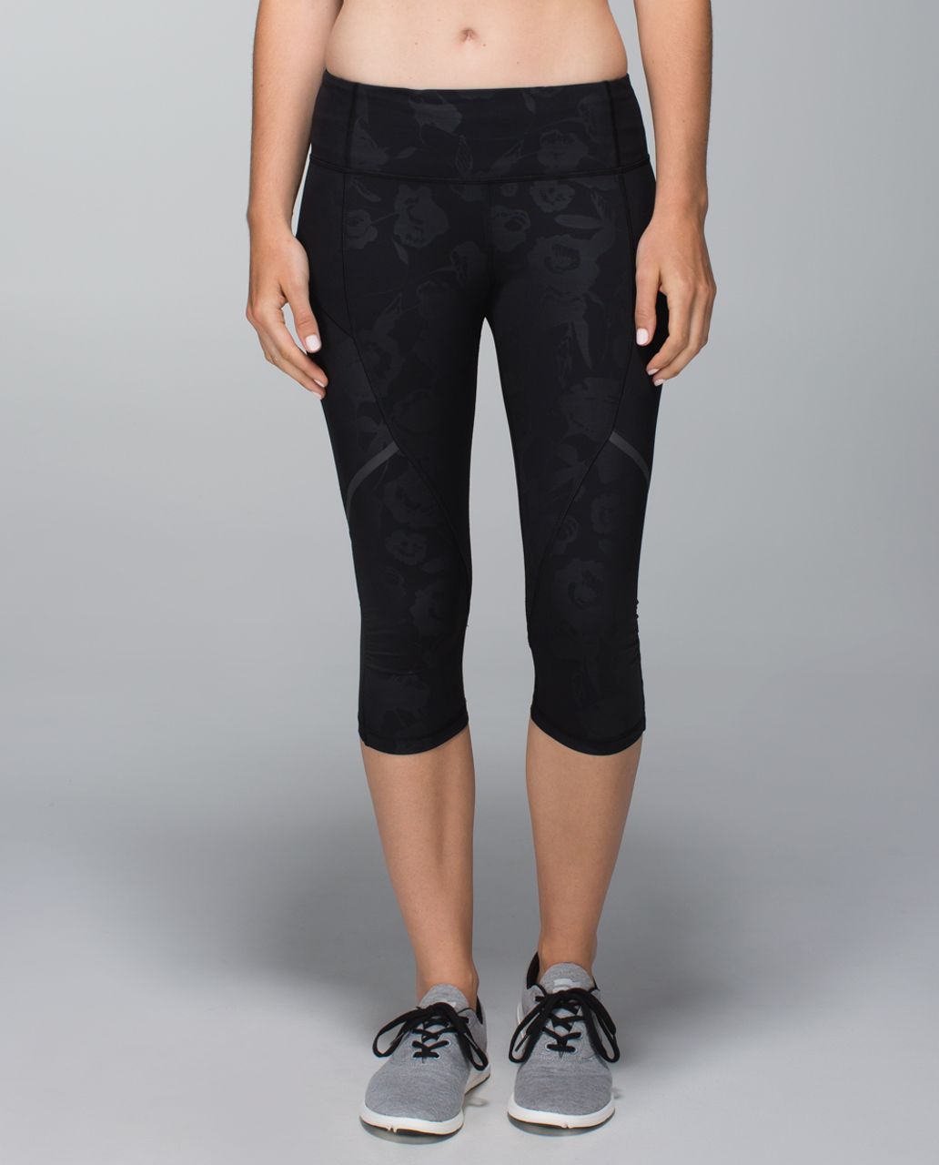 Lululemon Hop To It Crop *Full-On Luxtreme - Flat Inky Floral Embossed Black