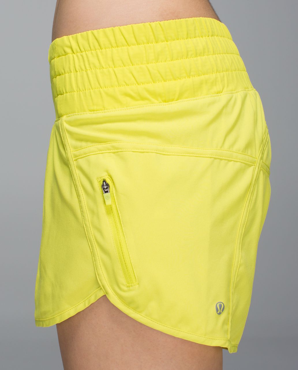 Lululemon Tracker Short II *4-way Stretch - Split Pea