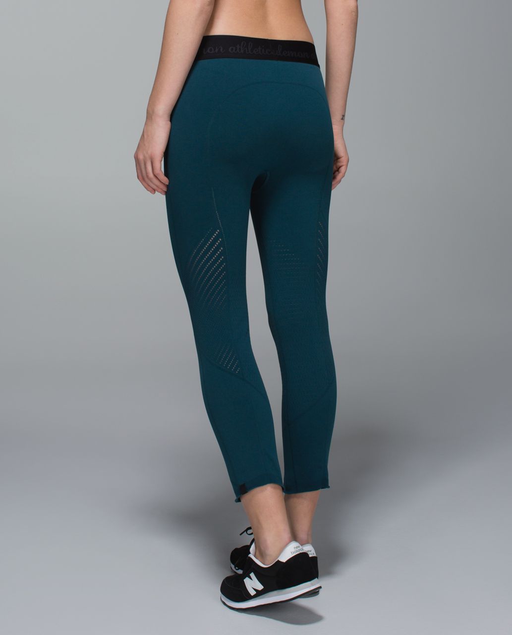 Lululemon Warp Knit Tight - Alberta 