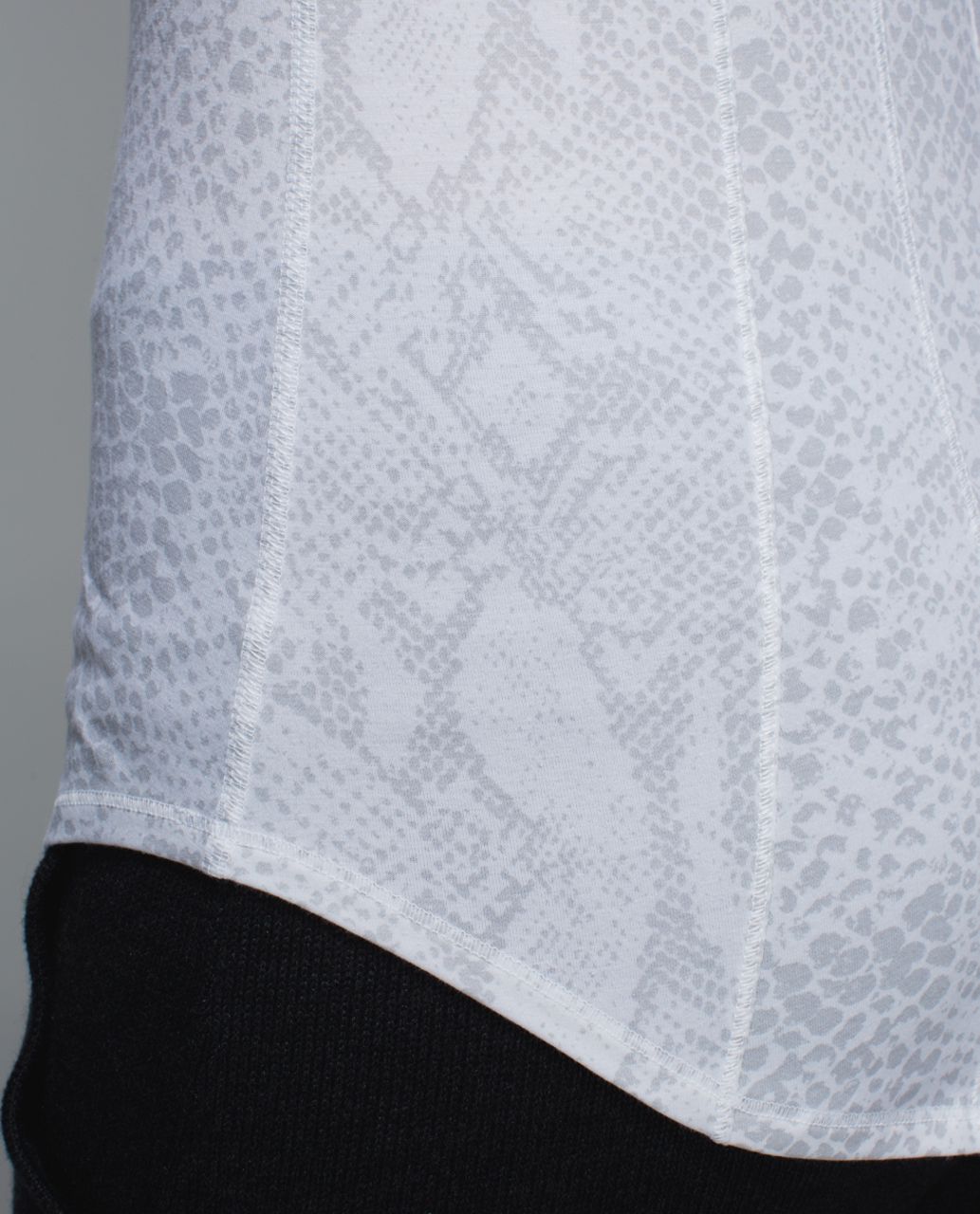 Lululemon Between The Lines Long Sleeve - Desert Snake White Silver Fox / White