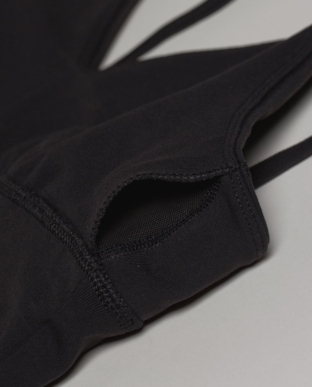 Lululemon Solo Bra *Luon - Black - lulu fanatics