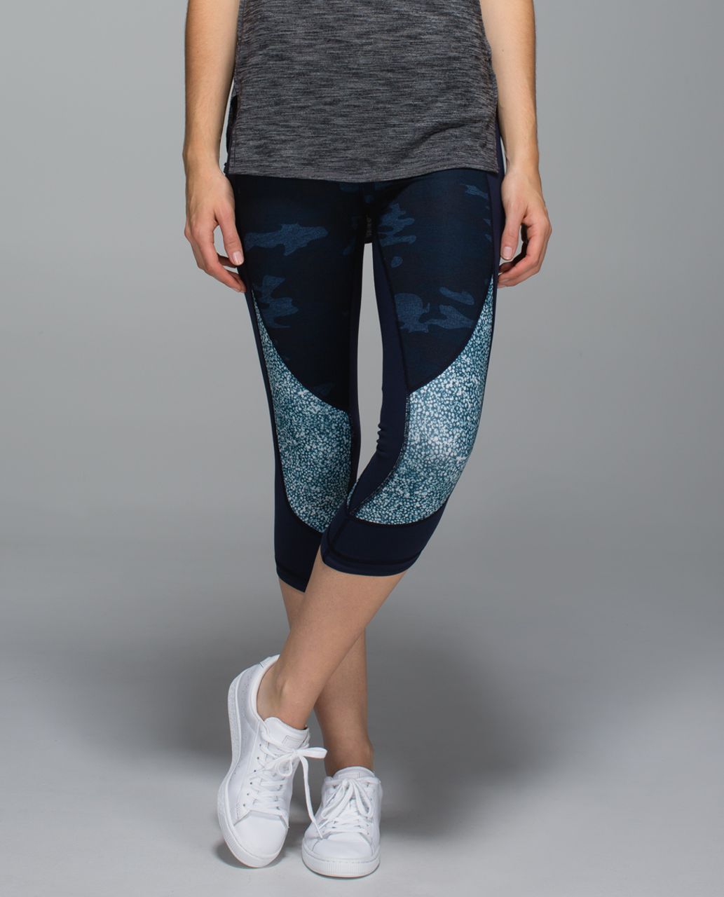 Lululemon 6 Wunder Under Crop In Kara Blossom abstract floral Capri legging  0875