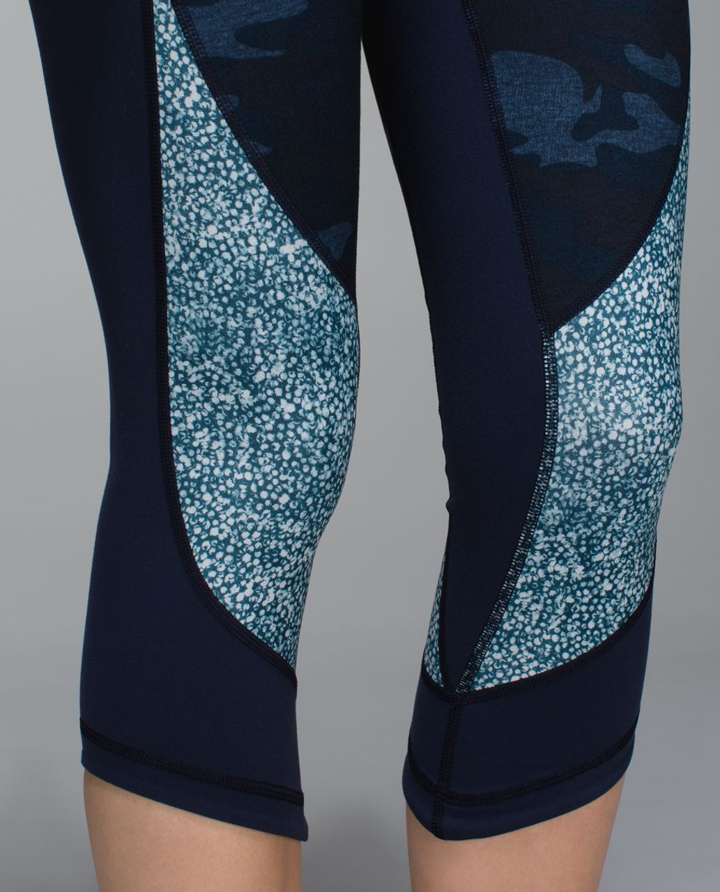 lululemon athletica, Pants & Jumpsuits, Lululemon Womens 4 Blue Mixed  Media Camo Wunder Under Low Rise Cropped Leggings