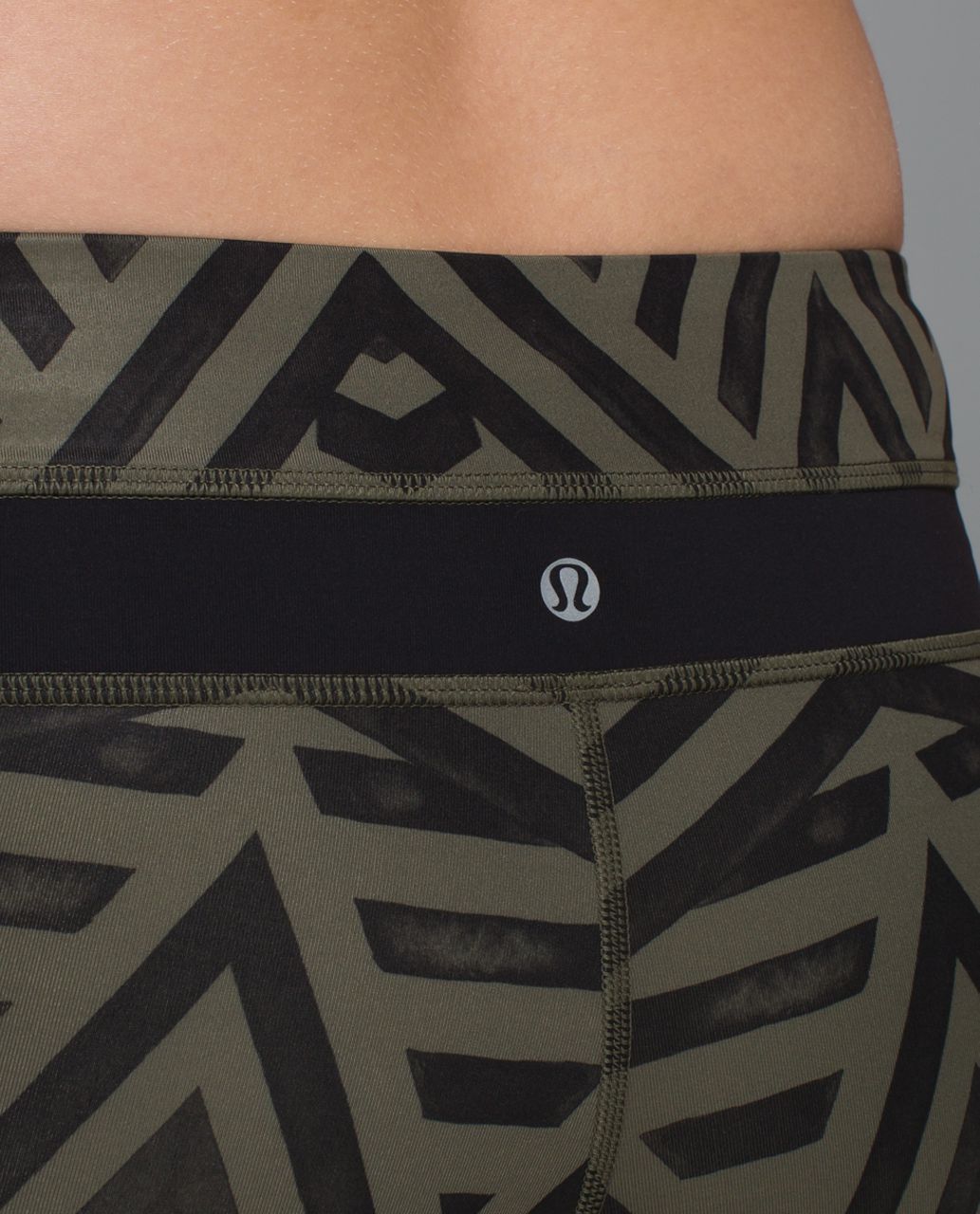 Lululemon Groove Short *Full-On Luxtreme (Regular) - Chevron Shuffle Fatigue Green Black / Black