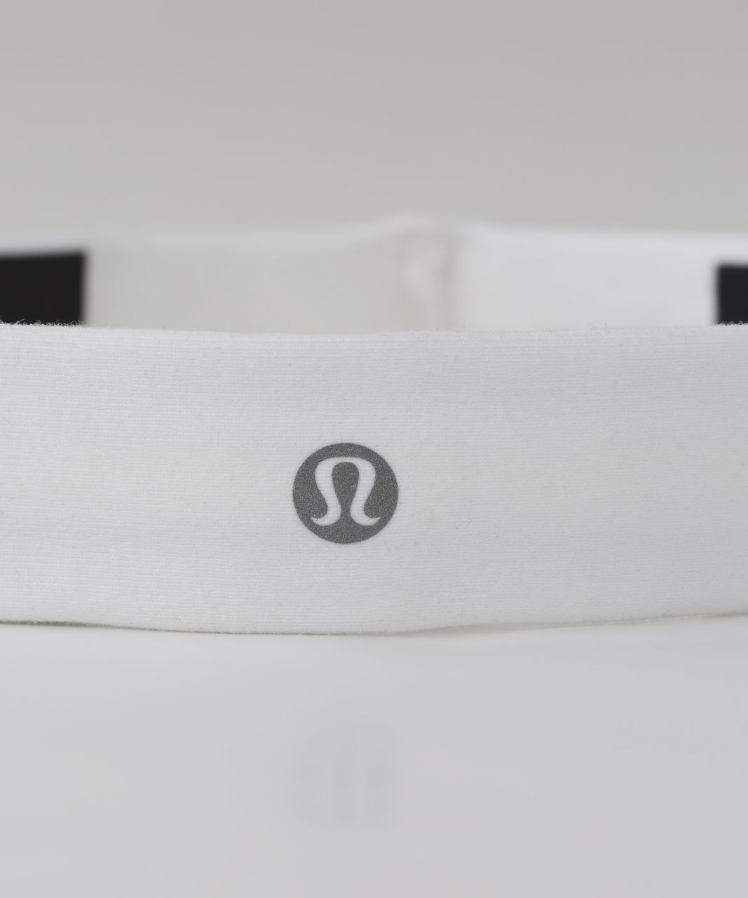 Lululemon Skinny Fly Away Tamer Headband - White