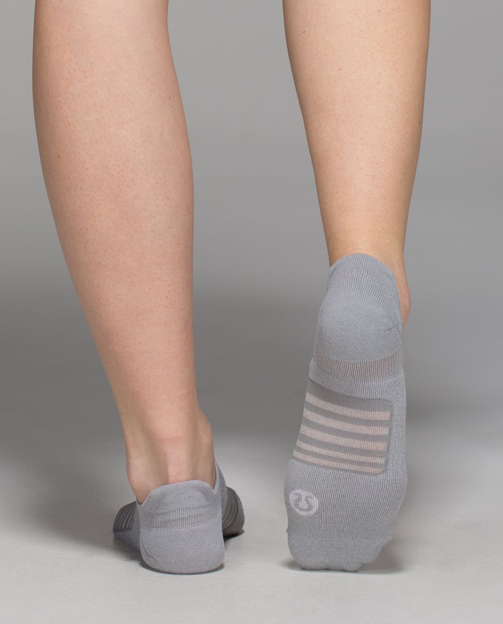 Lululemon Women's Ultimate No Show Run Sock *Silver - Fountain Stripe Greyt White