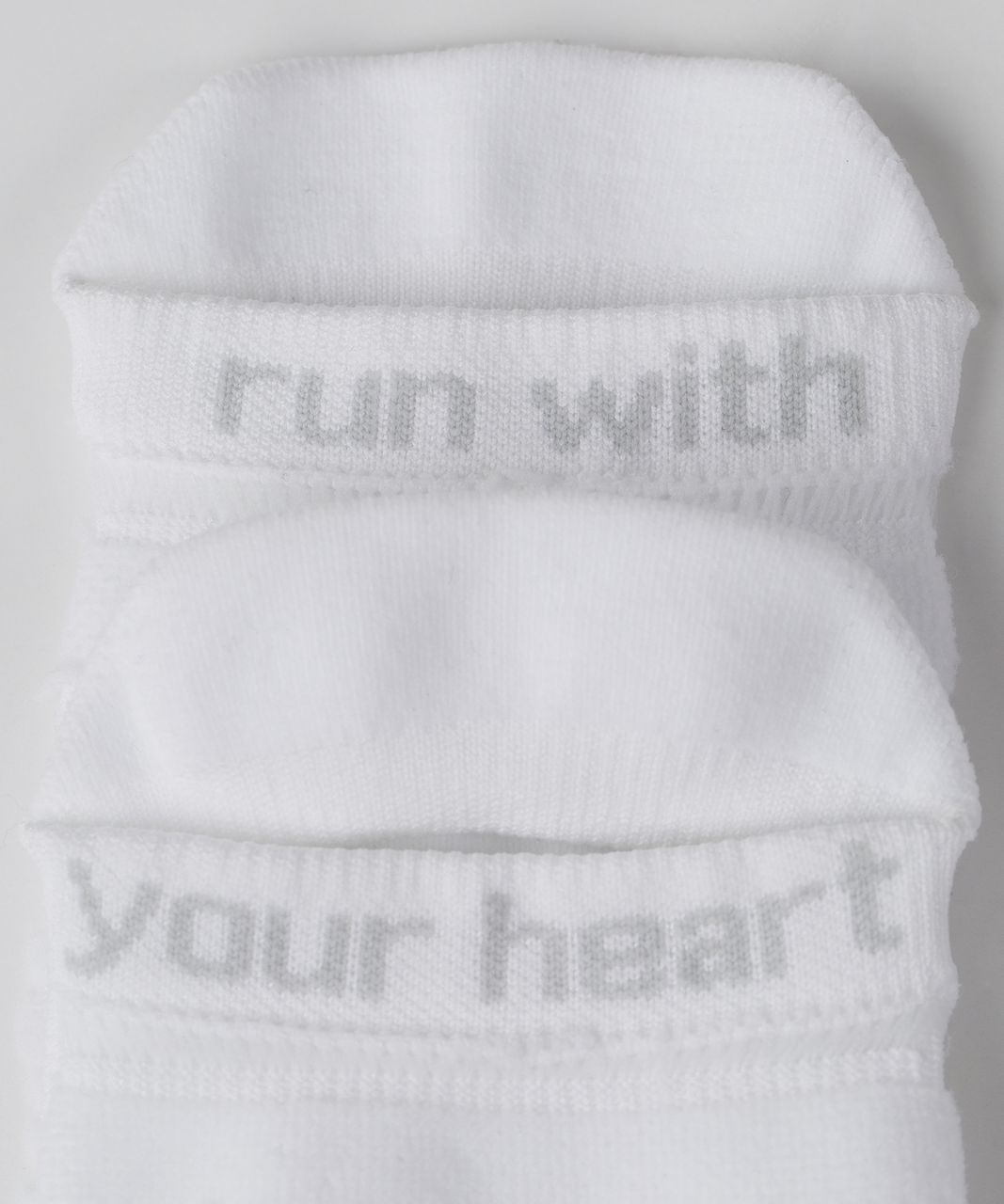 Lululemon Women's Ultimate No Show Run Sock *Ergo Toes - Broken Chevron White Silverspoon