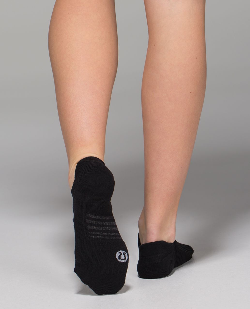 Lululemon Women's Ultimate No Show Run Sock *Silver - Fountain Stripe Black Deep Coal