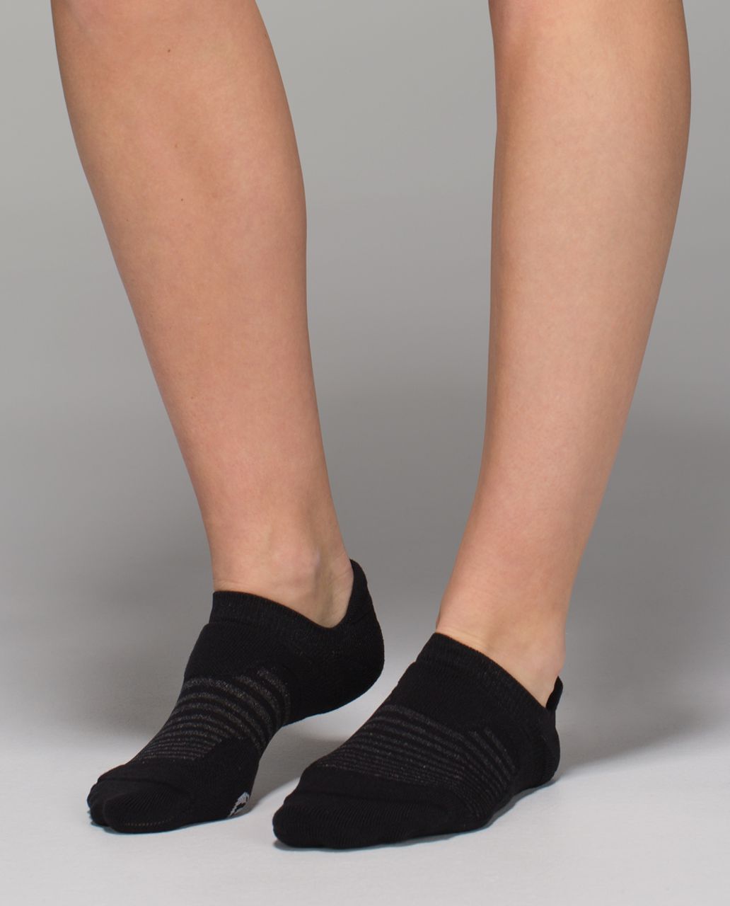 Lululemon Women's Ultimate No Show Run Sock *Silver - Fountain Stripe Black Deep Coal