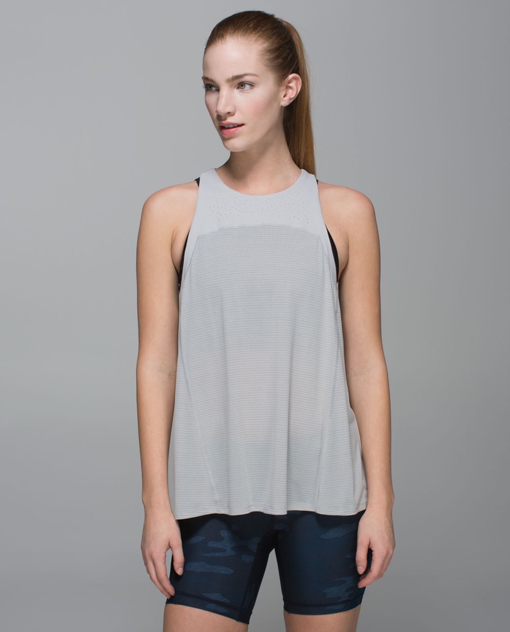 Lululemon Clip-In Tank - Silver Spoon