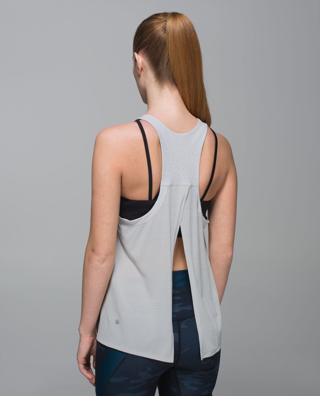 Lululemon Clip-In Tank - Silver Spoon