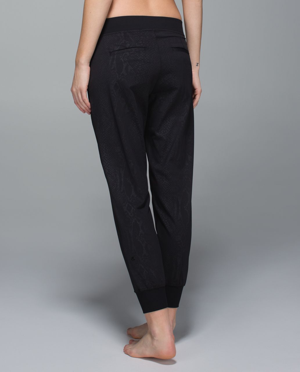 Lululemon Yoga Party Pant - Desert Snake Embossed Black