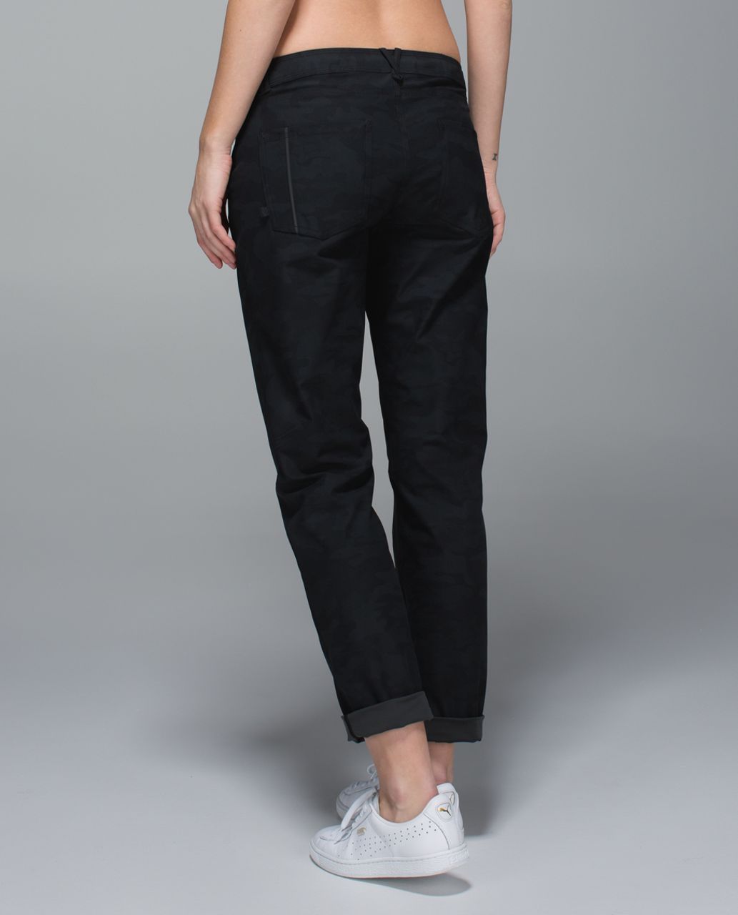 Lululemon Day Trip Boyfriend Pant - Lotus Camo Black