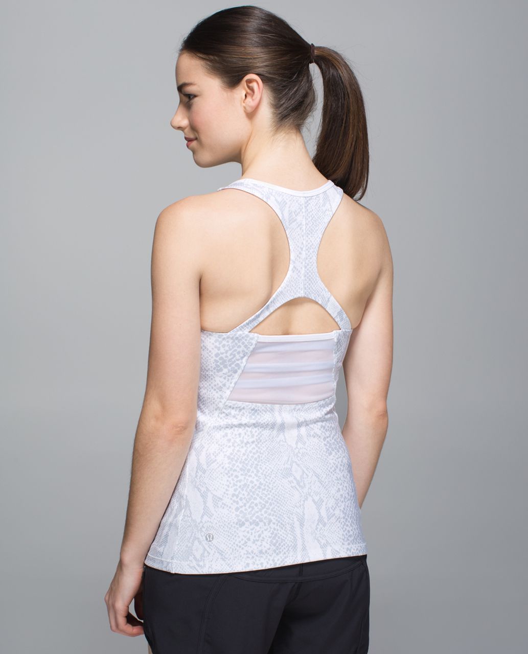 LULULEMON White Built-In bra Mesh Tank Top Sz 8