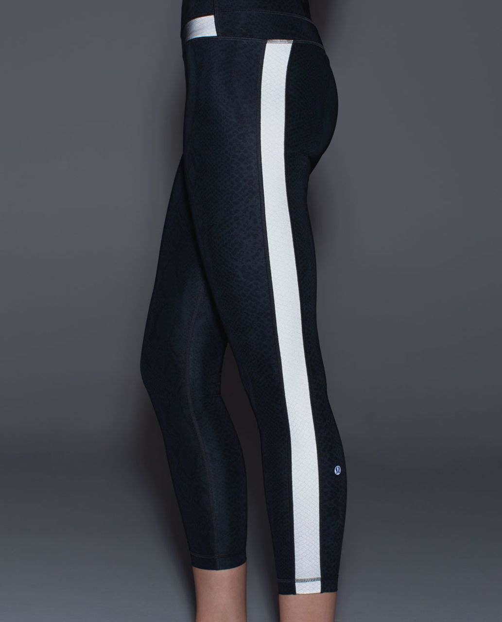 Lululemon Light Speed Tight *Full-On Luxtreme - Desert Snake Deep Coal Black / Super Black / Black