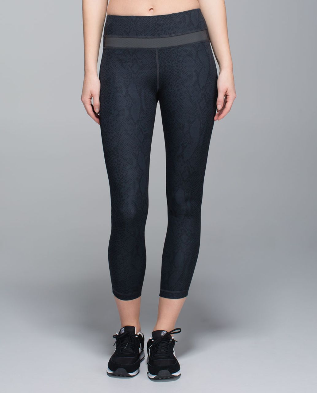 Lululemon Light Speed Tight *Full-On Luxtreme - Desert Snake Deep Coal Black / Super Black / Black