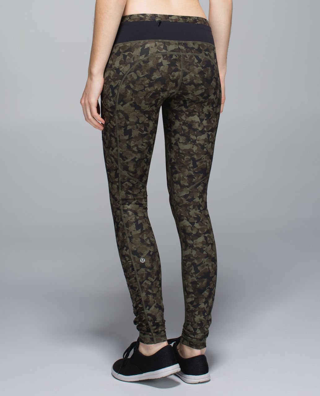 Lululemon ALALA Womens Camo Print Activewear Ankle Leggings Green