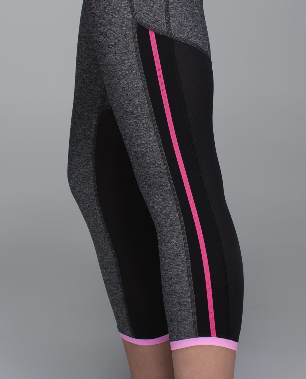 Lululemon Pace Pusher Crop - Heathered Black / Black / Raspberry Glo Light