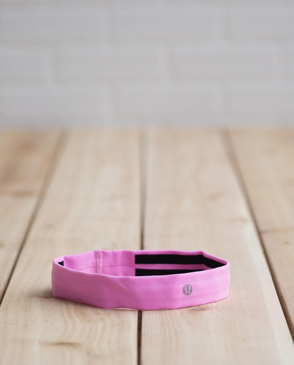 Lululemon Skinny Fly Away Tamer Headband - Vintage Pink