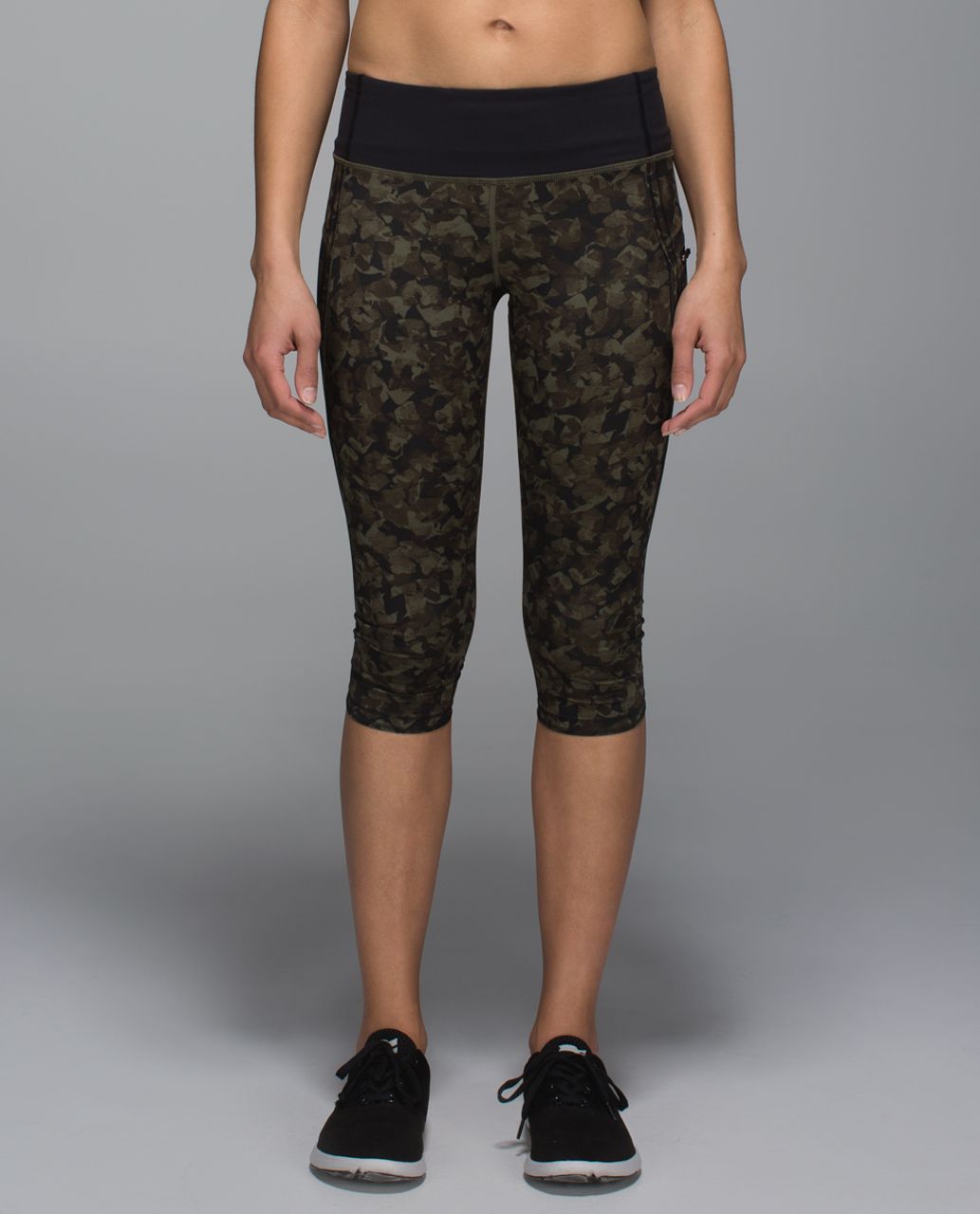 Lululemon Run:  Top Speed Crop *Full-On Luxtreme - Mystic Jungle Fatigue Green Black / Black