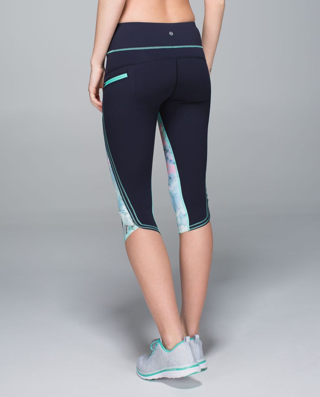 Lululemon Run:  Top Speed Crop *Full-On Luxtreme - Blushed Illusion Multi / Naval Blue